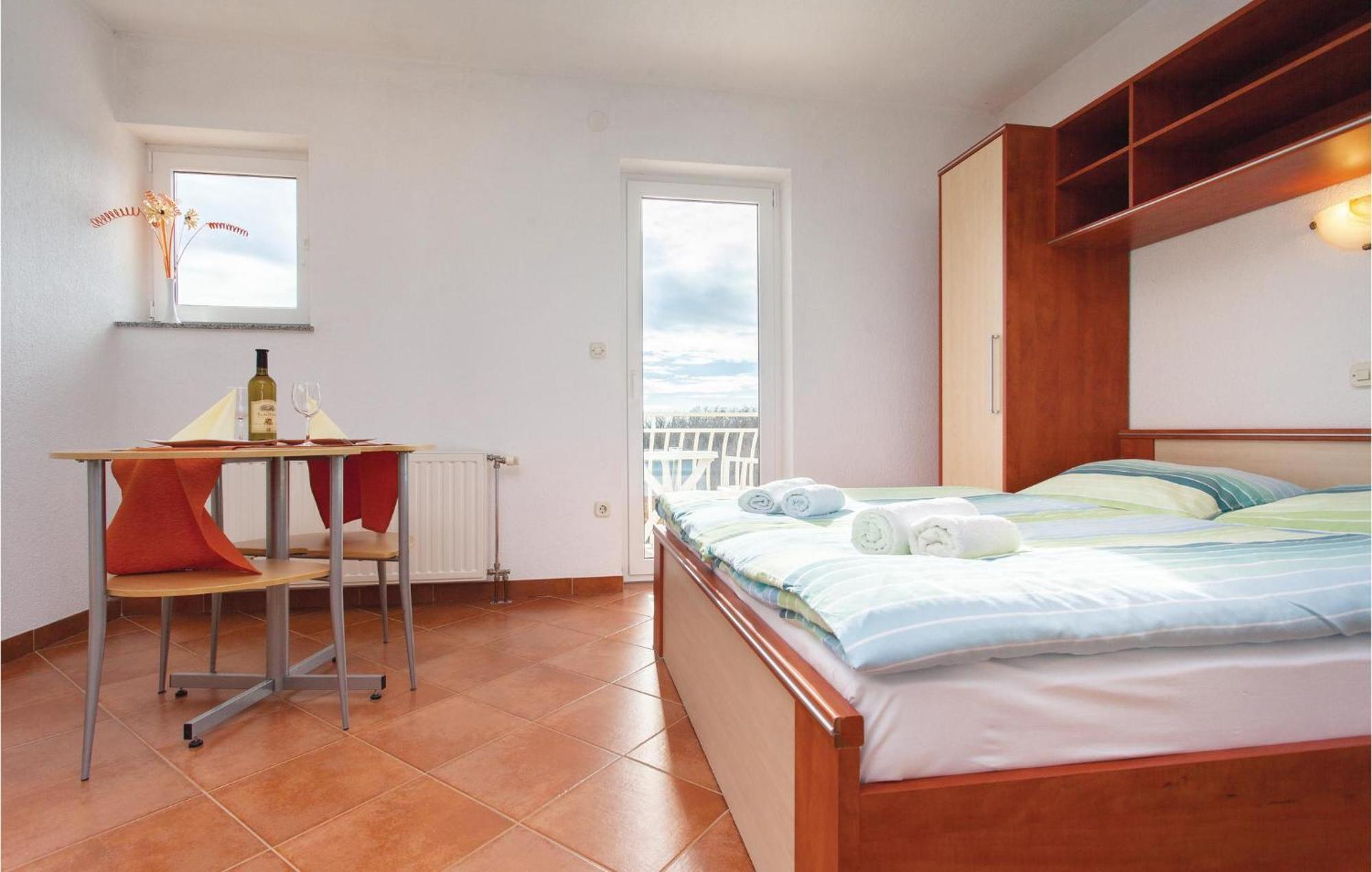 Stunning Apartment In Kornic With House Sea View Luaran gambar